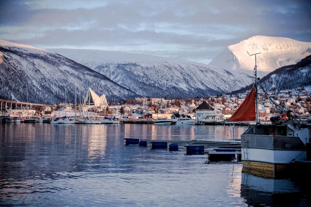 Smarthotel Tromso Bagian luar foto